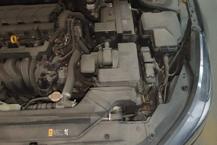 Used Hyundai Elantra 2021 1.5L CVT LUX Prestige Edition Engine Bay Left