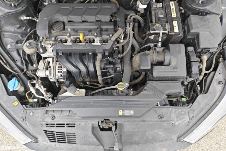 Used Hyundai Elantra 2021 1.5L CVT GLX Elite Edition Engine Bay