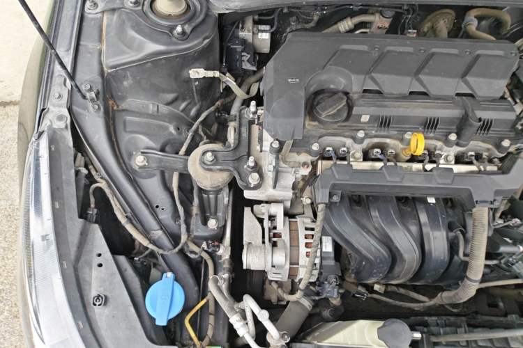 Used Hyundai Elantra 2021 1.5L CVT GLX Elite Edition Engine Bay Right