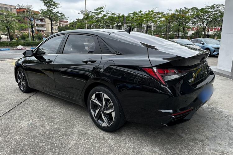 Used Hyundai Elantra 2021 1.5L CVT LUX Prestige Edition Exterior 1