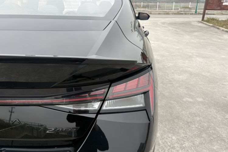 Used Hyundai Elantra 2021 240TGDi DCT TOP Flagship Edition Exterior 5