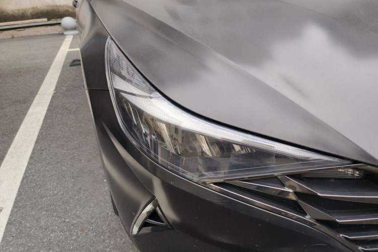 Used Hyundai Elantra 2021 1.5L CVT LUX Prestige Edition Exterior 6