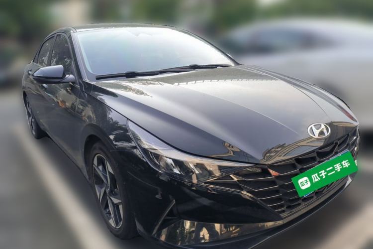 Used Hyundai Elantra 2021 1.5L CVT LUX Prestige Edition Front Right 45 Deg