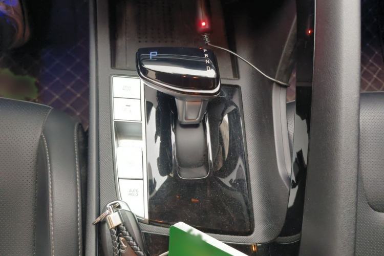 Used Hyundai Elantra 2021 1.5L CVT LUX Prestige Edition Gear Lever