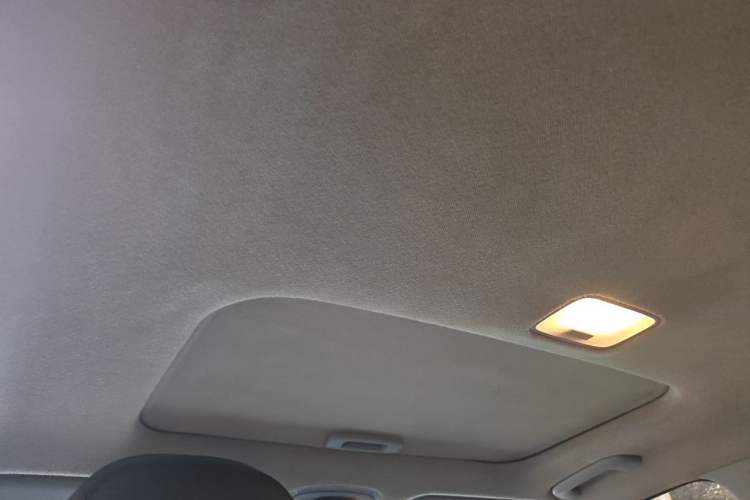 Used Hyundai Elantra 2021 1.5L CVT GLX Elite Edition Headliner