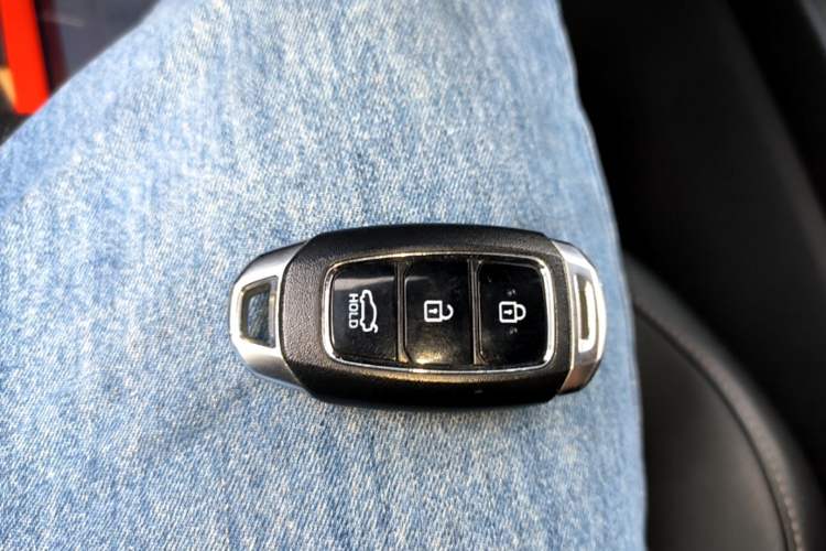 Used Hyundai Elantra 2021 1.5L CVT GLX Elite Edition Interior 1