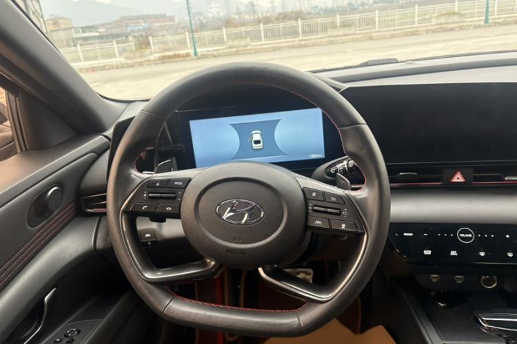 Used Hyundai Elantra 2021 240TGDi DCT TOP Flagship Edition Interior 5