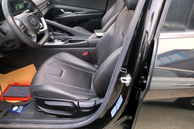 Used Hyundai Elantra 2021 1.5L CVT GLX Elite Edition Left Front Seat
