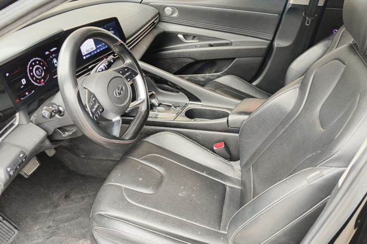 Used Hyundai Elantra 2021 1.5L CVT LUX Prestige Edition Left Front Seat