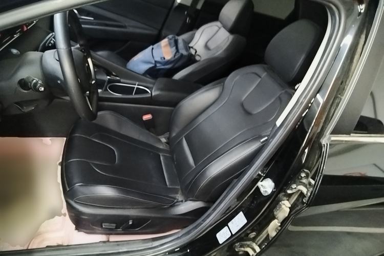 Used Hyundai Elantra 2021 1.5L CVT LUX Prestige Edition Left Front Seat