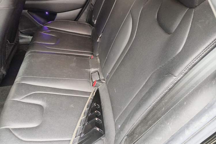 Used Hyundai Elantra 2021 1.5L CVT LUX Prestige Edition Left Rear Seat