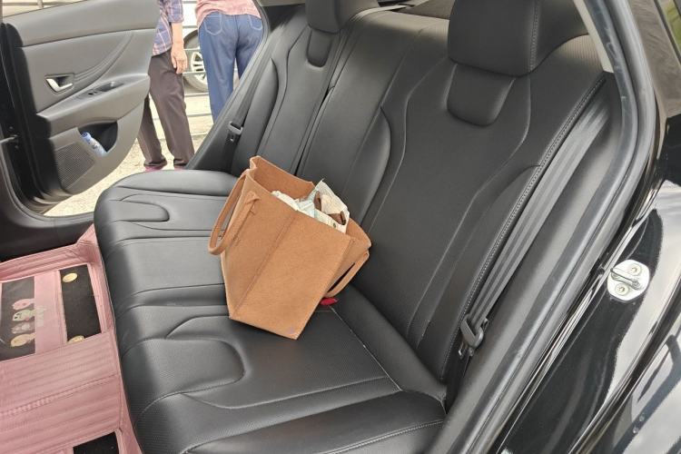 Used Hyundai Elantra 2021 1.5L CVT LUX Prestige Edition Left Rear Seat