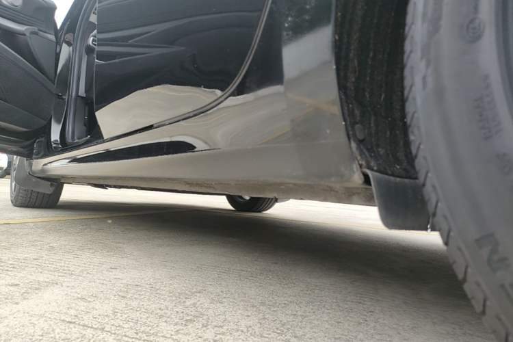 Used Hyundai Elantra 2021 1.5L CVT LUX Prestige Edition Left Side Sill