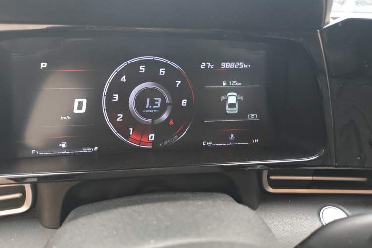Used Hyundai Elantra 2021 1.5L CVT GLX Elite Edition Odometer Close Up