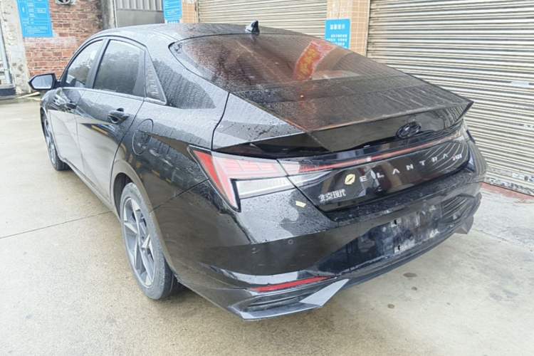 Used Hyundai Elantra 2021 1.5L CVT LUX Prestige Edition Rear Left 45 Deg