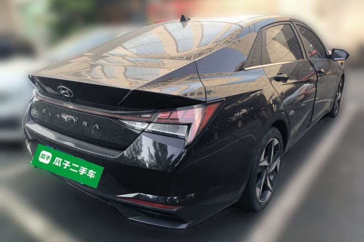 Used Hyundai Elantra 2021 1.5L CVT LUX Prestige Edition Rear Right 45 Deg