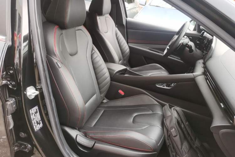 Used Hyundai Elantra 2021 240TGDi DCT LUX Prestige Edition Right Front Seat