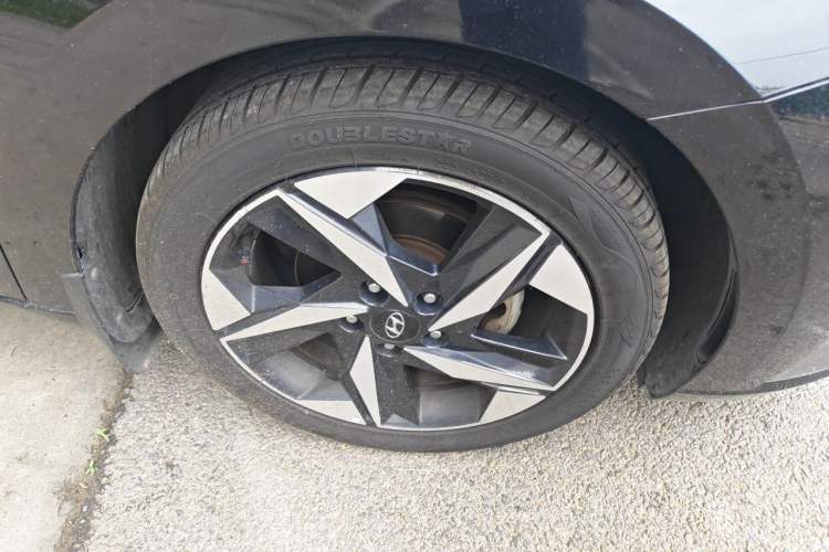 Used Hyundai Elantra 2021 1.5L CVT GLX Elite Edition Right Front Wheel Hub
