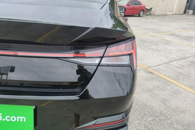Used Hyundai Elantra 2021 1.5L CVT LUX Prestige Edition Right Rear Taillight
