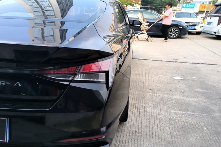 Used Hyundai Elantra 2021 1.5L CVT GLX Elite Edition Right Rear Taillight