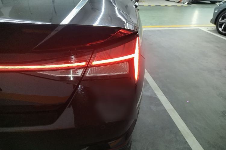 Used Hyundai Elantra 2021 1.5L CVT LUX Prestige Edition Right Rear Taillight
