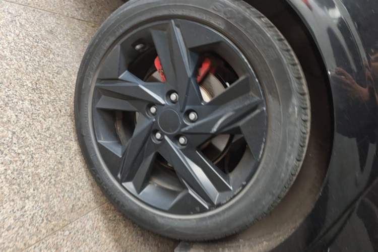 Used Hyundai Elantra 2021 1.5L CVT TOP Flagship Edition Right Rear Wheel Hub