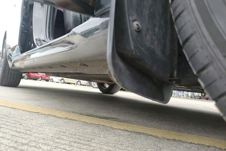 Used Hyundai Elantra 2021 1.5L CVT LUX Prestige Edition Right Side Sill