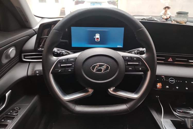 Used Hyundai Elantra 2021 1.5L CVT TOP Flagship Edition Steering Wheel