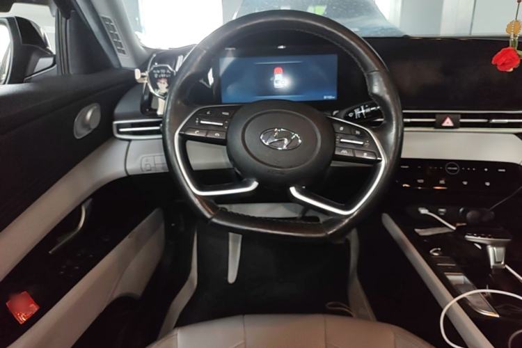 Used Hyundai Elantra 2021 1.5L CVT TOP Flagship Edition Steering Wheel