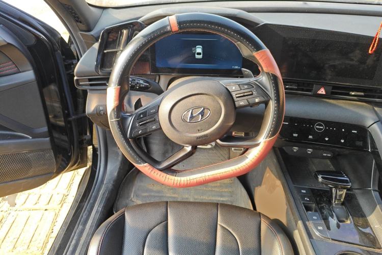 Used Hyundai Elantra 2021 240TGDi DCT TOP Flagship Edition Steering Wheel