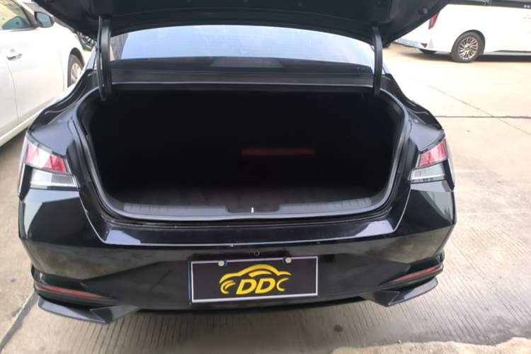 Used Hyundai Elantra 2021 1.5L CVT GLX Elite Edition Trunk