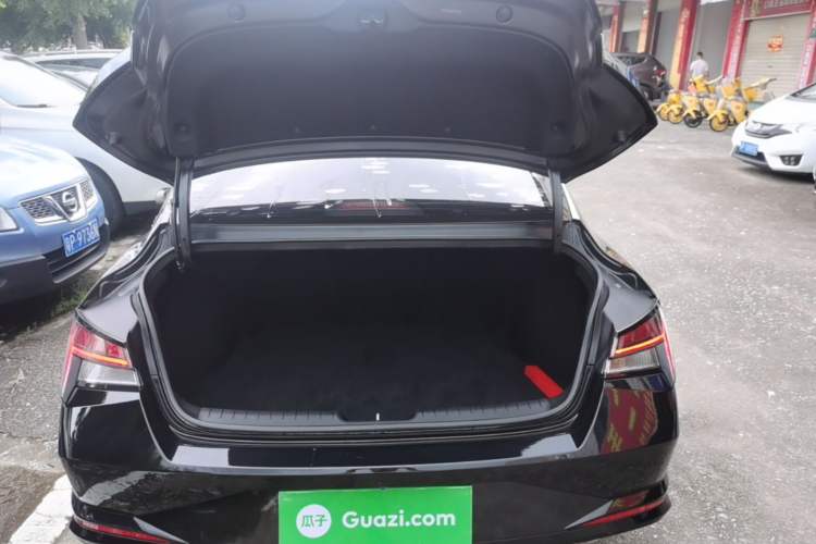 Used Hyundai Elantra 2021 240TGDi DCT LUX Prestige Edition Trunk