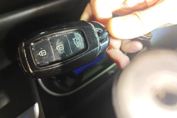 Used Hyundai Elantra 2021 1.5L CVT LUX Prestige Edition Vehicle Key