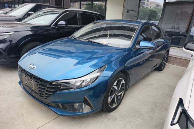 Hyundai Elantra 2021 1.5L CVT LUX Prestige Edition usata