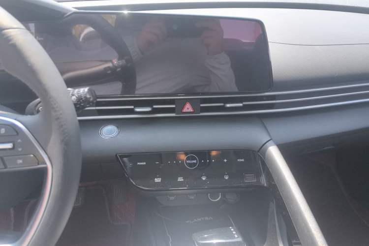 Used Hyundai Elantra 2021 1.5L CVT GLX Elite Edition Audio And AC Panel