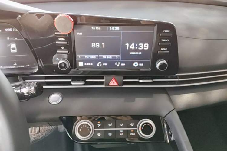 Used Hyundai Elantra 2021 1.5L CVT GLX Elite Edition Audio And AC Panel