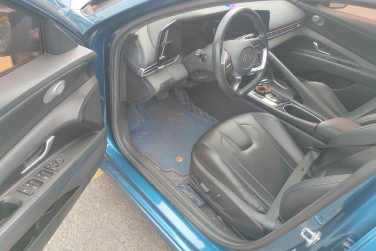Used Hyundai Elantra 2021 1.5L CVT GLX Elite Edition Driver Seat