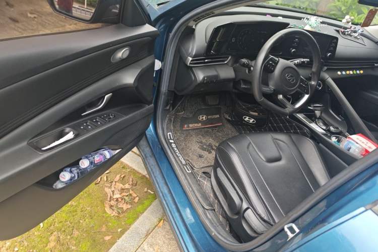 Used Hyundai Elantra 2021 1.5L CVT GLX Elite Edition Driver Seat