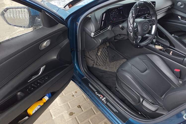Used Hyundai Elantra 2021 1.5L CVT GLX Elite Edition Driver Seat