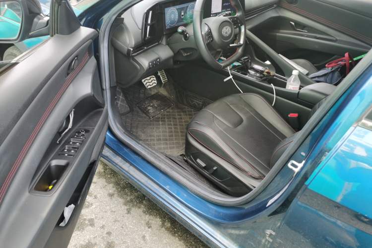 Used Hyundai Elantra 2021 240TGDi DCT TOP Flagship Edition Driver Seat
