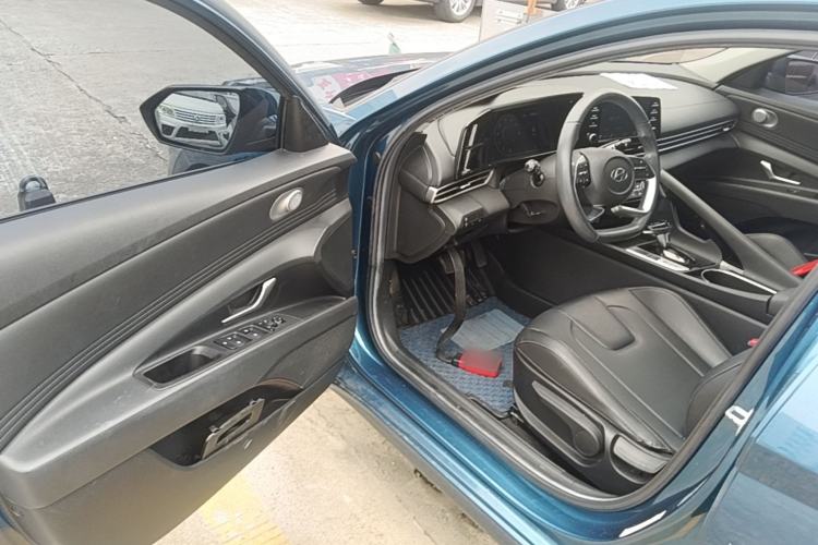 Used Hyundai Elantra 2021 1.5L CVT GLX Elite Edition Driver Seat