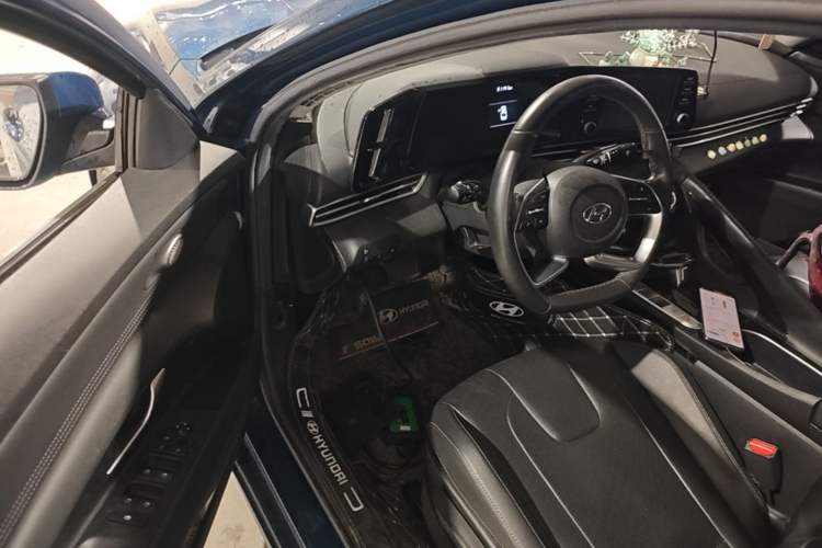 Used Hyundai Elantra 2021 1.5L CVT GLX Elite Edition Driver Seat