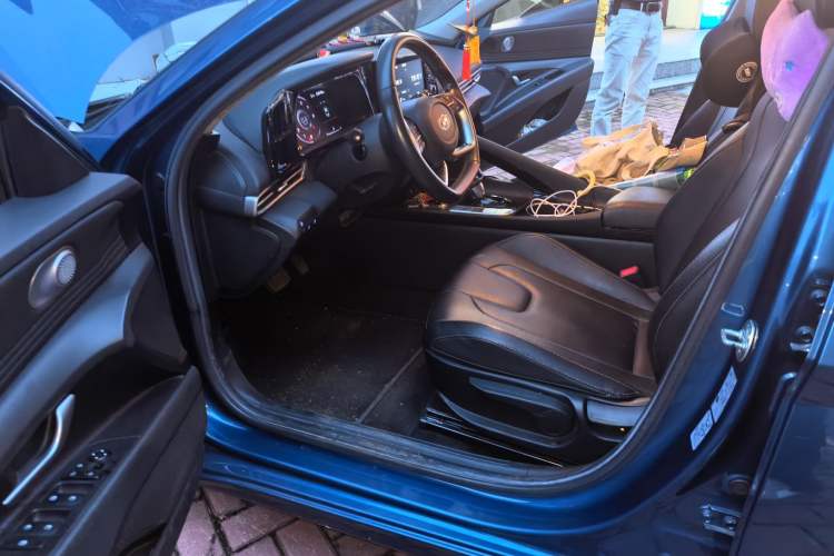 Used Hyundai Elantra 2021 1.5L CVT GLX Elite Edition Driver Seat