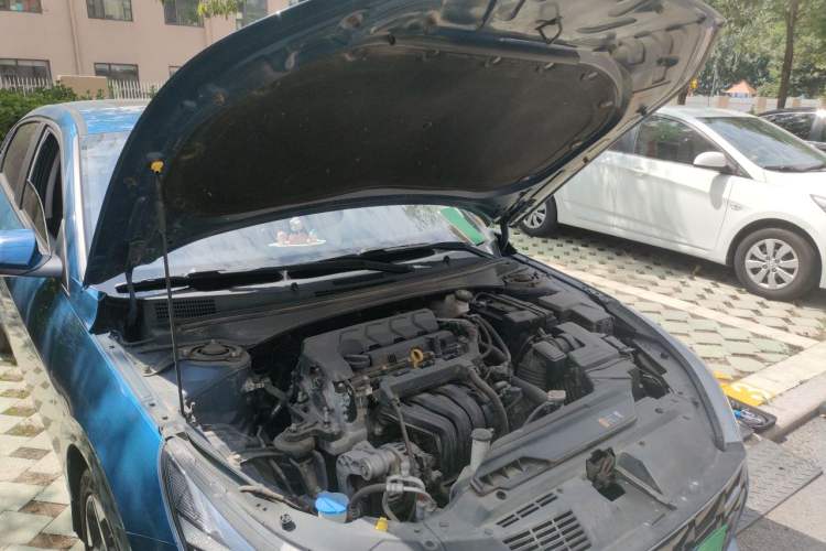 Used Hyundai Elantra 2021 1.5L CVT GLX Elite Edition Engine Bay