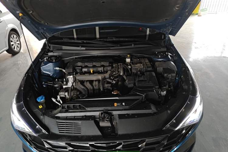 Used Hyundai Elantra 2021 1.5L CVT LUX Prestige Edition Engine Bay