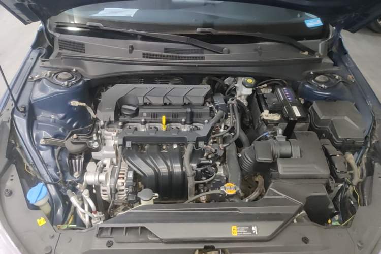 Used Hyundai Elantra 2021 1.5L CVT LUX Prestige Edition Engine Bay