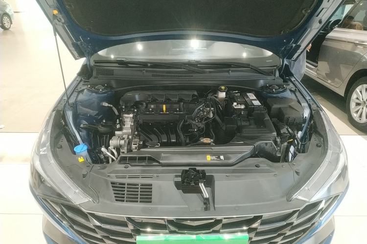Used Hyundai Elantra 2021 1.5L CVT LUX Prestige Edition Engine Bay
