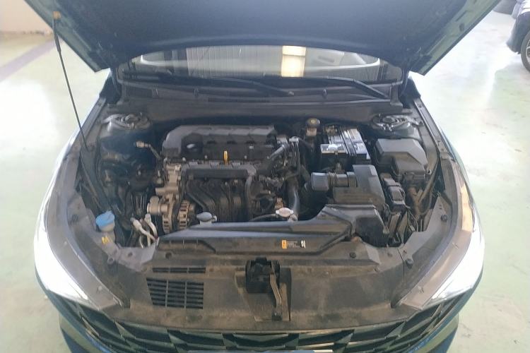 Used Hyundai Elantra 2021 1.5L CVT LUX Prestige Edition Engine Bay