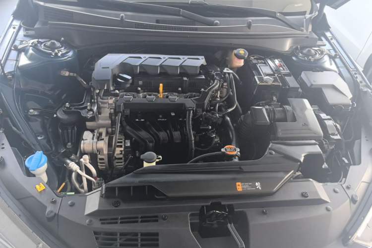 Used Hyundai Elantra 2021 1.5L CVT GLX Elite Edition Engine Bay