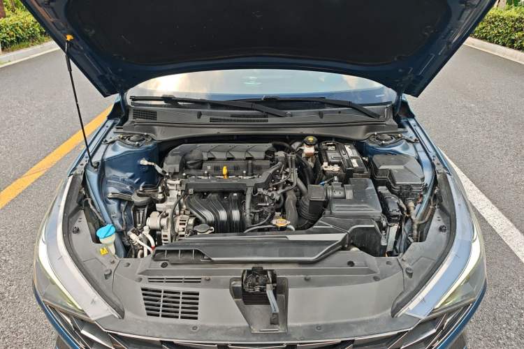 Used Hyundai Elantra 2021 1.5L CVT LUX Prestige Edition Engine Bay